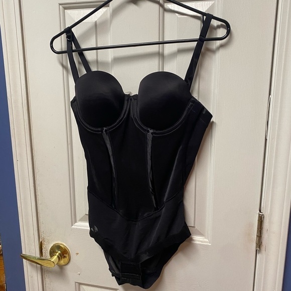 Maidenform Strapless Body-briefer
36B 
NWOT 
Feel and look your ultimate best !! - Picture 3 of 6